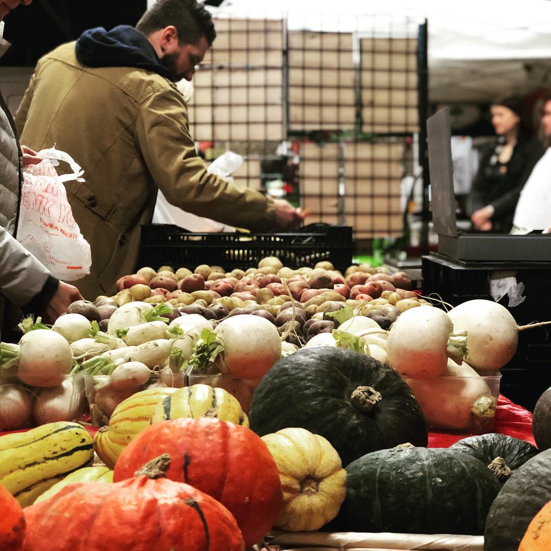 Winter Markets Full of Local Food / November 2, 2022